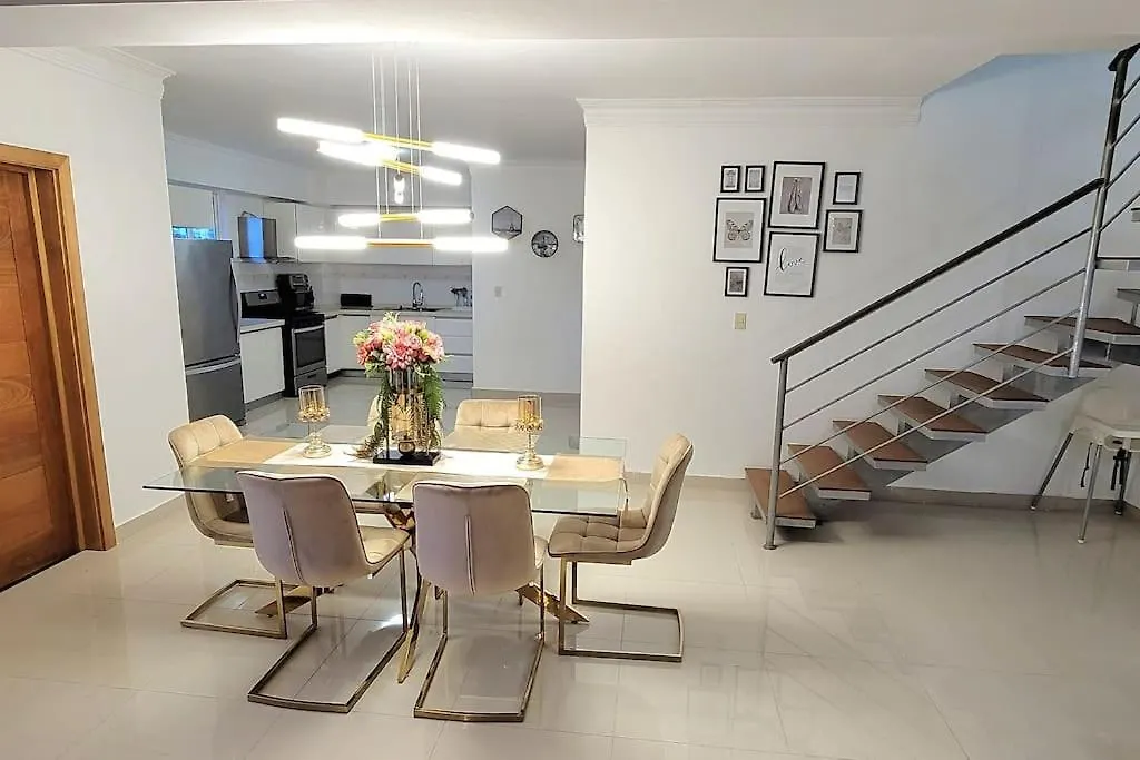 アパート サントドミンゴAmazing Ocean View Penthouse, 4 Bdrms, 4.5 Bthsアパートメント ドミニカ共和国